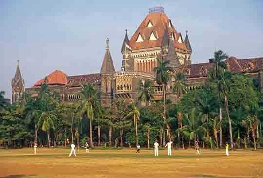 Bombay High Court directs Maharashtra Govt to resolve Flat Buyer’s Dispute expeditiously