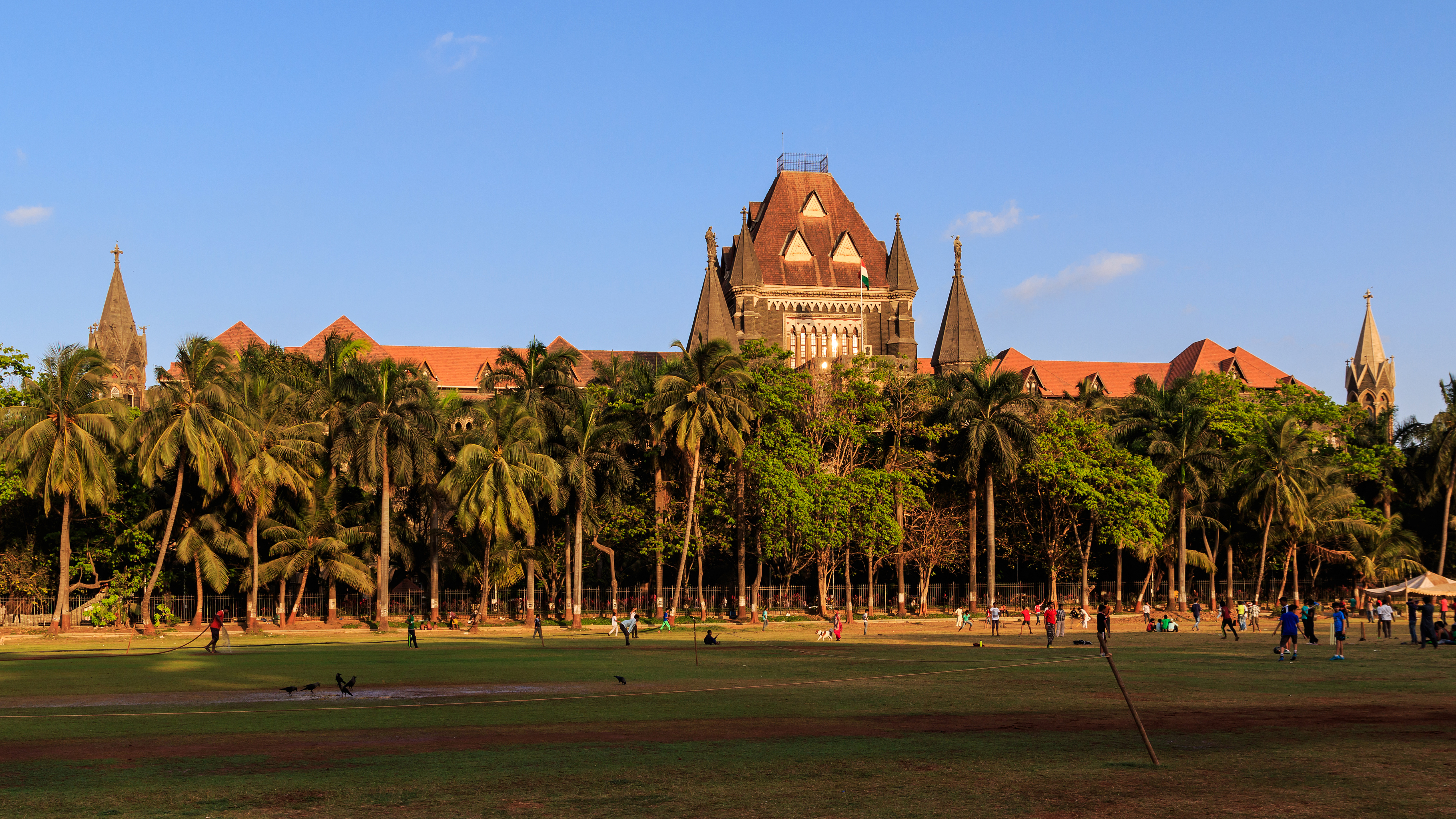 MAN ACCUSED OF MURDERING LOVERS HUSBAND, GRANTED BAIL BY BOMBAY HIGH COURT