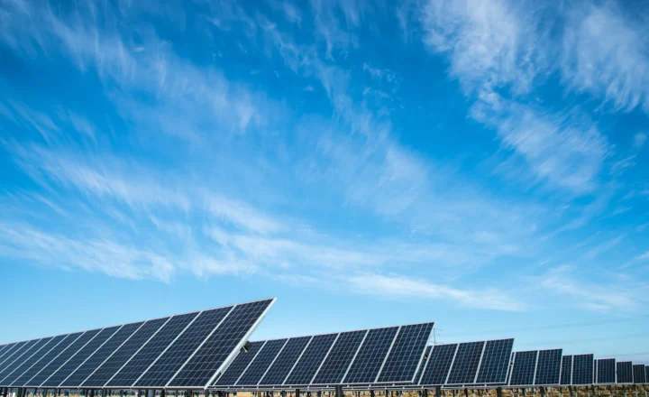 Adani Green Capacity Rises 24% to 20.8 GW