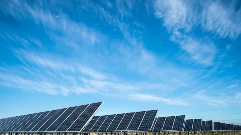 Adani Green Capacity Rises 24% to 20.8 GW