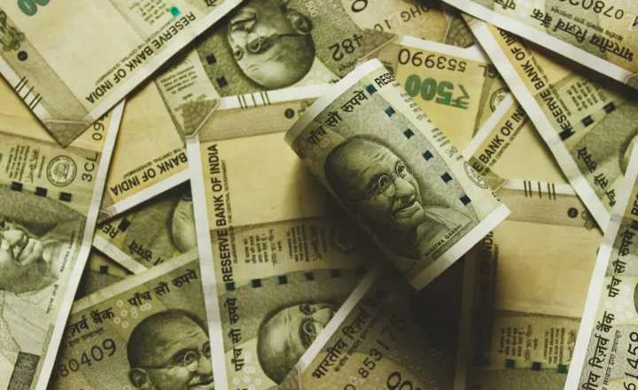 RBI Opens Dollar Window, Tightens Forex Rules