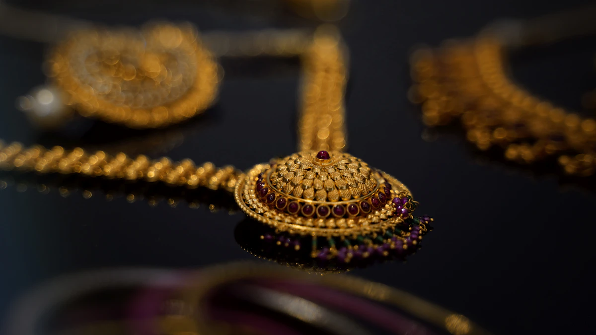 Shriram Finance Q2 Profit Jumps, Gold Loan Stress Rises
